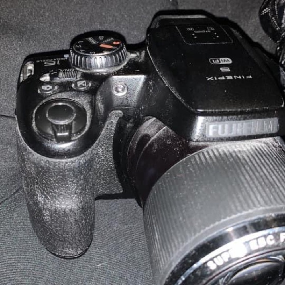 Camera - Picture 5 of 5